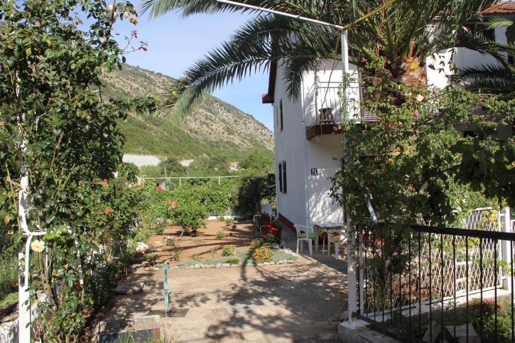 Guesthouse Djurisic ヘルツェグ・ノヴィ エクステリア 写真