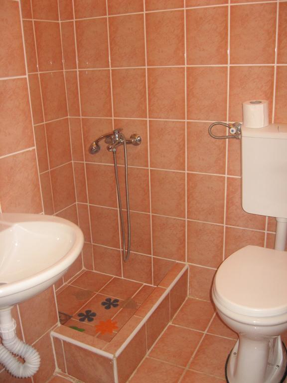 Guesthouse Djurisic ヘルツェグ・ノヴィ エクステリア 写真