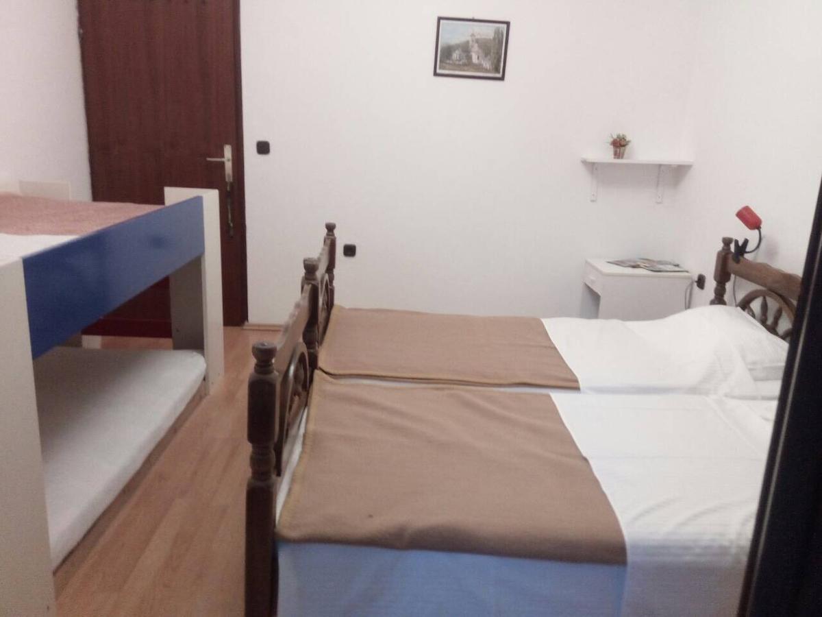 Guesthouse Djurisic ヘルツェグ・ノヴィ エクステリア 写真